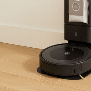 How Roomba Vacuum Self Empty Technology Works and Why It Matters