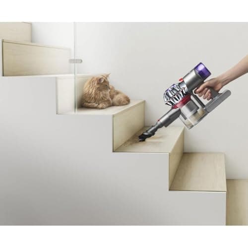 Dyson V8