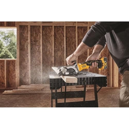 DEWALT ATOMIC 20V MAX* Circular Saw Kit, 4-1/2-Inch (DCS571P1)