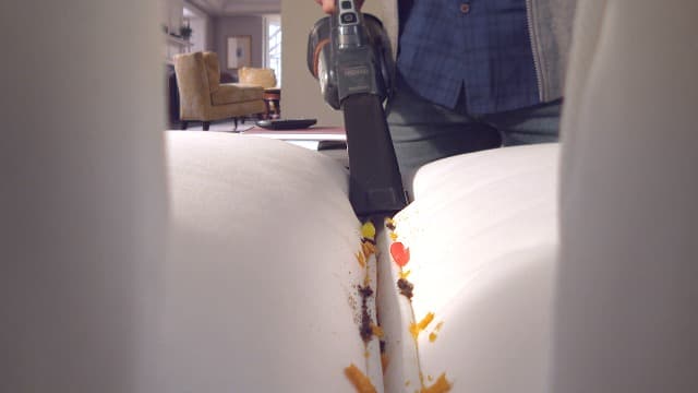 BLACK+DECKER Dustbuster Handheld Vacuum, Cordless, AdvancedClean+, White (HHVK320J10)