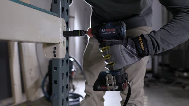 Bosch GDX18V-1800B12 18V Two-In-One 1/4 In. and 1/2 In. Bit/Socket Impact Driver/Wrench Kit with 2 Ah Standard Power Battery