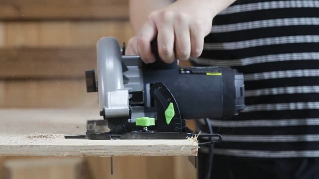 GALAX PRO 11 Amp Power Circular Saw, 6000RPM Corded Circular Saw with Adjustable Cutting Depth 2-1/2" (90°) to 1-7/8" (45°), 7-1/4 Inch Carpentry Saw Blade, Ideal for Wood, Plastic Cuts