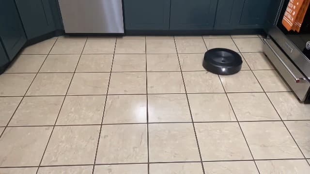 iRobot Roomba j7+ (7550) Self-Emptying Robot Vacuum – Uses PrecisionVision Navigation to Identify & Avoid Objects Like Socks, Shoes, & Pet Waste, Smart Mapping, Self-Empty for Up to 60 Days