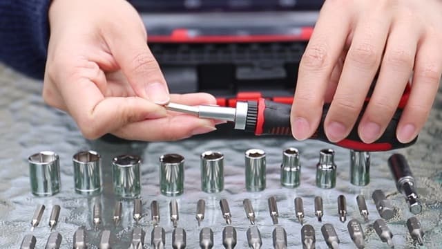 61 in 1 Ratcheting Screwdriver Set, Magnetic Screwdriver Bit Set with Rotatable Ratchet Handles, Sockets & Bits, Household Repair Tool Kits for Computers, Electronic Devices, Furniture