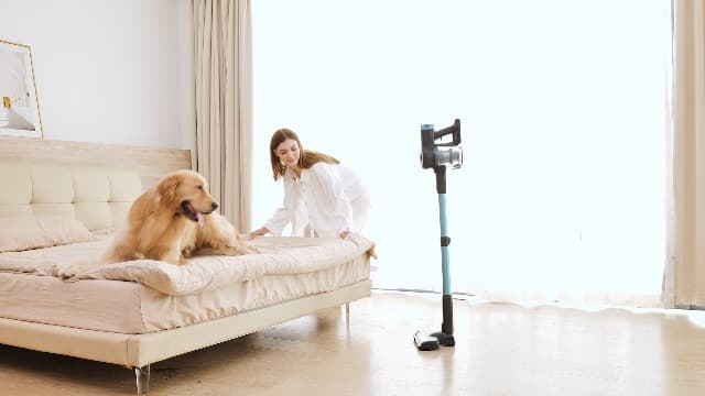 Cordless Vacuum Cleaner, 550W/45KPa Cordless Vacuum, 65 Mins Run Time, Self-Supporting Design,Stick Vacuum with OLED Display and Anti-Tangle Brush for Home, Carpets, Hard Floors and Pet Hair