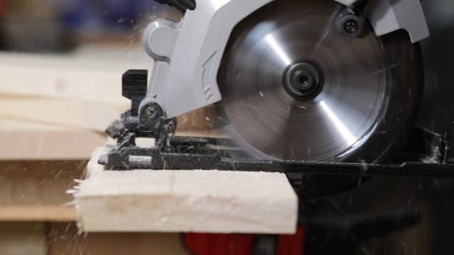 4Amp Mini Circular Saw, 3500RPM Corded Compact Saw with 4-1/2" 24T TCT Blades, Laser Guide, Rip Guide, Vacuum Adapter and Blade Wrench, Max Cutting Depth 1-11/16"(90°), 1-1/8"(45°）