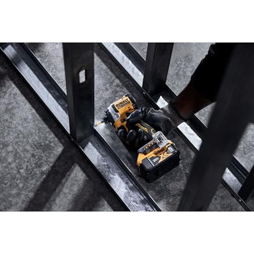 DEWALT ATOMIC 20V MAX 1/4 in. Brushless Cordless Impact Driver Kit with Battery and Charger Included (DCF850P1)