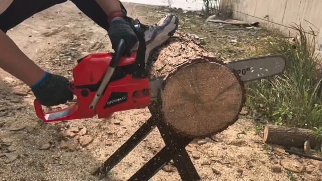 58CC 20 Inch 2-Cycle Gas Powered Chainsaw, 12500r/min 3.8 HP Chainsaw Gas Powered, Low Kickback, Anti-Vibration, Protective Design for Tree Wood Cutting(Red)