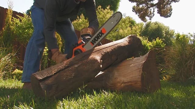 Worx WG304.2 Saw 18-Inch 15.0 Amp Electric Chainsaw with Auto-Tension, Chain Brake