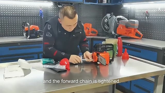 VEVOR 25.4 CC 2-Cycle Top Handle Gas Powered Chainsaw 12 Inch Petrol Handheld Cordless Chain Saw for Tree Wood Cutting