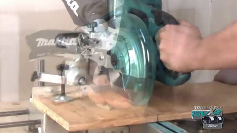 Makita XSL02Z 18V X2 LXT Lithium-Ion Brushless Cordless 7-1/2" Dual Slide Compound Miter Saw, Tool Only