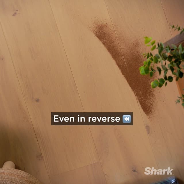 Shark PowerDetect Cordless Stick Vacuum, Powerful Suction, HEPA Filtration, 70-Minute Runtime, Carpet & Hard Floor, Portable, XL Dust Cup, Stick Vacuum for Pet Hair, Dark Gray, IP1251