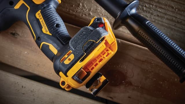 DEWALT FLEXVOLT ADVANTAGE 20V MAX* Hammer Drill, Cordless, 1/2-Inch, Tool Only (DCD999B)