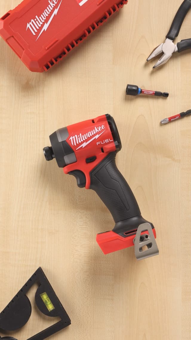 Milwaukee Electric - M18 Fuel. 1/4 HEX Impact Driver