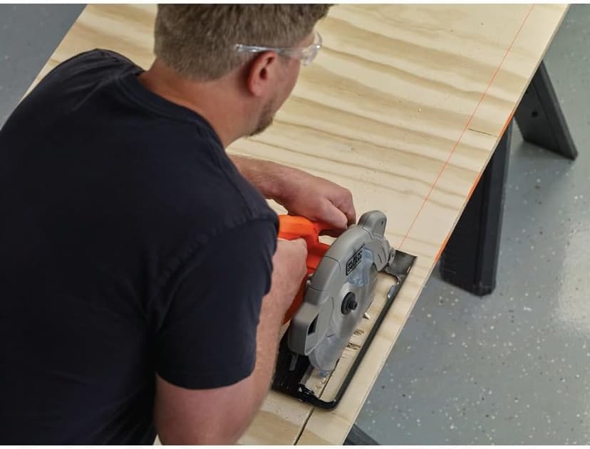 BLACK+DECKER 7-1/4-Inch Circular Saw with Laser, 13-Amp (BDECS300C)