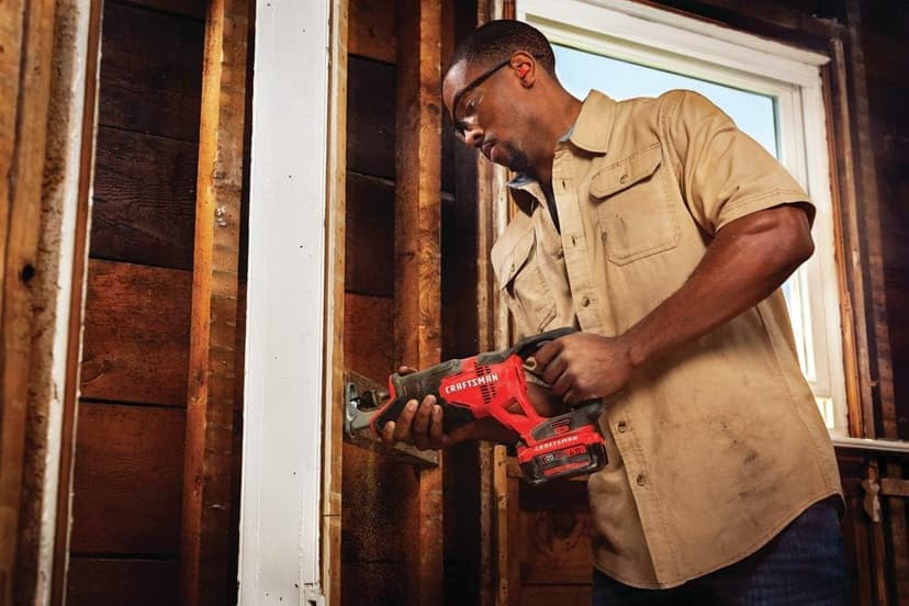 CRAFTSMAN V20 Cordless Reciprocating Saw Kit, 3,000 RPM, 14.5 inch, Battery and Charger Included (CMCS300M1)