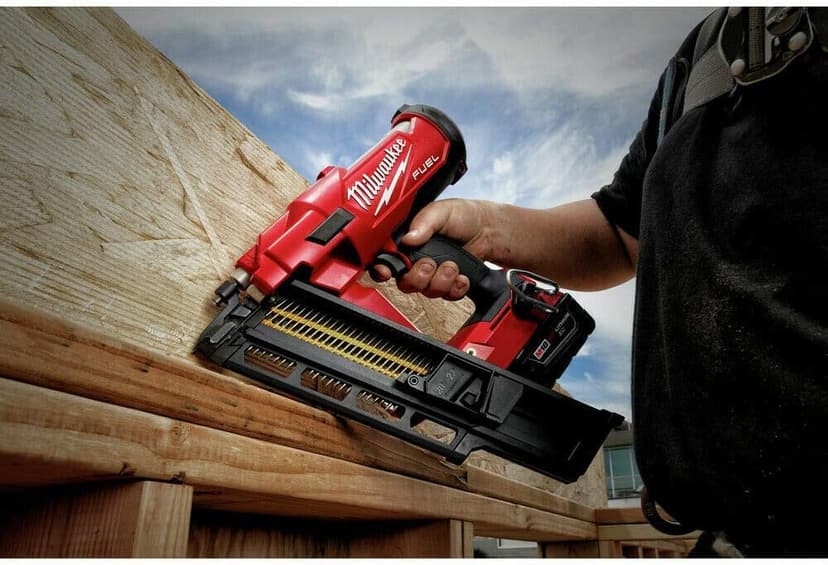 Milwauke M18 FUEL 21-Degree Framing Nailer (Tool Only) New