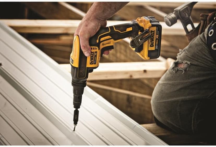 DEWALT DCF622M2 20V MAX XR Versa-ClutchTM Adjustable Torque Screw Gun