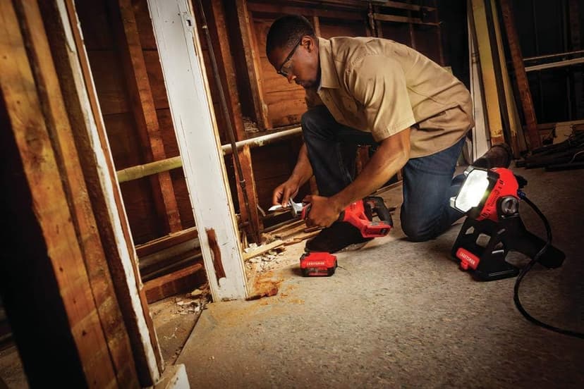 CRAFTSMAN V20 Cordless Reciprocating Saw Kit, 3,000 RPM, 14.5 inch, Battery and Charger Included (CMCS300M1)