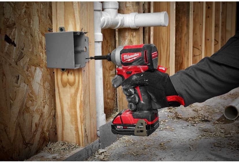 Milwaukee 2850-21P M18 Brushless Lithium-Ion Compact 1/4 in. Cordless Hex Impact Driver Kit (2 Ah)