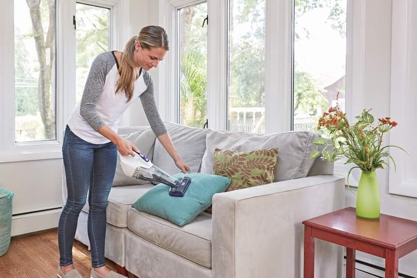 BLACK+DECKER dustbuster QuickClean Pet Cordless Handheld Vacuum with Motorized Upholstery Brush, White (HLVB315JP07)