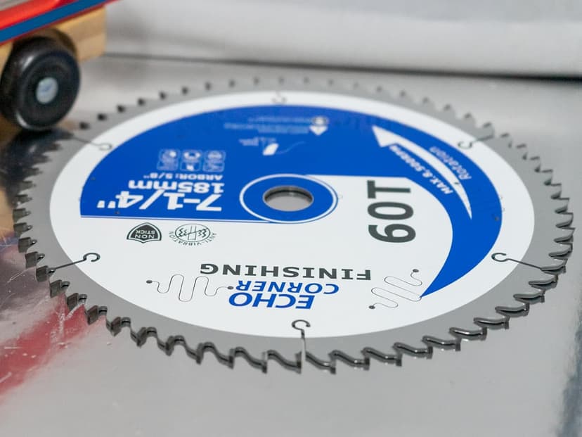 7-1/4 Inch Ultra Finish Circular Saw Blade 60T, Non-Stick Coating, for Wet Lumber, Composite Decking, Plywood, Plastic, Veneer, Laminate
