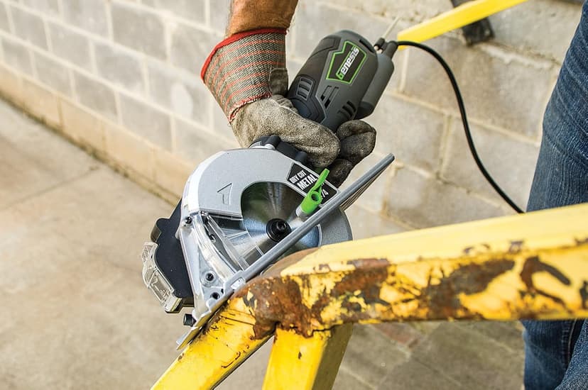 Genesis 5.8 Amp 4-3/4” Metal Cutting Circular Saw with Chip Collector and Metal Cutting Blade (GMCS547C)