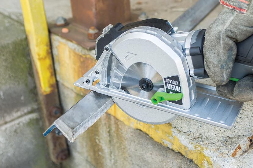 Genesis 5.8 Amp 4-3/4” Metal Cutting Circular Saw with Chip Collector and Metal Cutting Blade (GMCS547C)