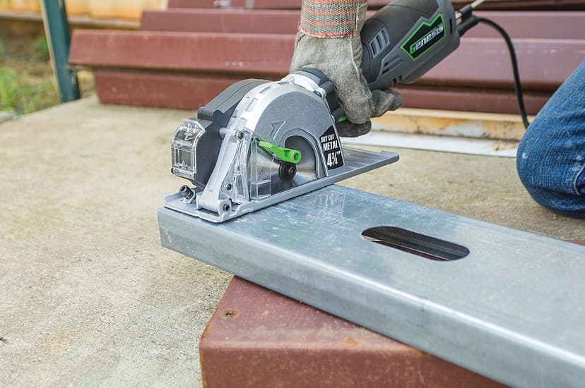 Genesis 5.8 Amp 4-3/4” Metal Cutting Circular Saw with Chip Collector and Metal Cutting Blade (GMCS547C)