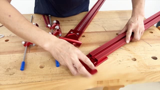 Updated Version Parallel Rail Guide System, Woodworking Track Saw Guide Rail Joining Set Aluminium Alloy Circular Saw Track Set Fixed Guide Rail Bracket Universal T-Track Auxiliary Tool (Red)