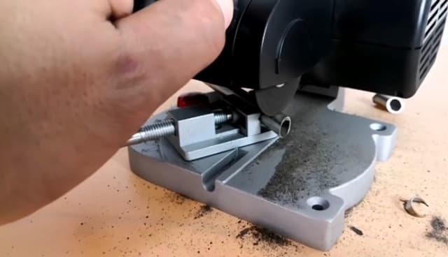 SI FANG Benchtop Cut-Off Saw Miniature Compound-Cutting, Mini Miter Chop Saw for Metal Wood Plastic Crafts Making Carbon Arrow Shafts Cutting, Max 45° Adjustable Small Electric Table Tool