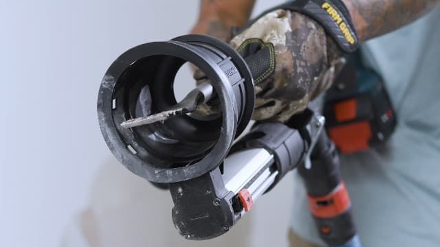 BOSCH GBH18V-26DK25 18V EC Brushless SDS-plus® Bulldog™ 1 In. Rotary Hammer Kit with (2) CORE18V 4 Ah Advanced Power Batteries