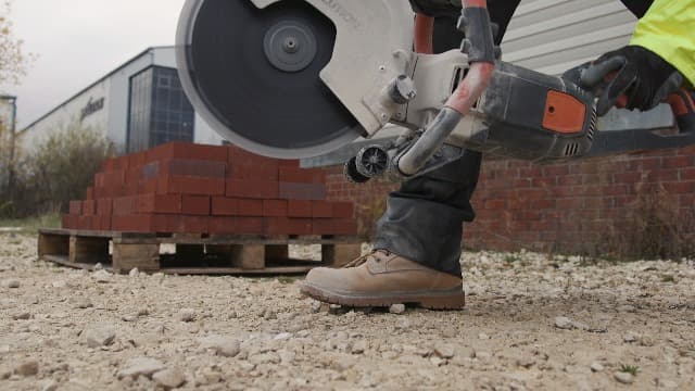 Evolution Power Tools R300DCT 12 inch Concrete Saw (Aka Circular Saw, Angle Grinder, Chop / Cut Off Saw, Demo Saw, Disc / Power Cutter) Electric Motor, No Gas - 4-1/2" Cut - Incl Diamond Masonry Blade