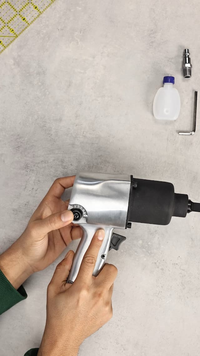 ACDelco ANI405A Heavy Duty Twin Hammer ½” 500 ft-lbs. 5-Speed Pneumatic Impact Wrench Tool Kit