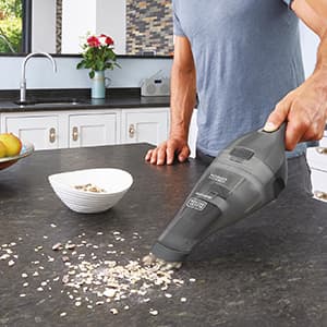 BLACK+DECKER dustbuster Handheld Vacuum, 8V Cordless, Hand Vacuum for Quick Cleanup with Crevice Tool and Washable Filter (HNVC220BCZ01)