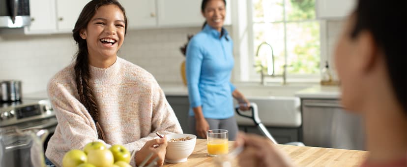 Hoover Power Scrub Deluxe Carpet Cleaner Machine with Paws & Claws Carpet Cleaning Solution (64oz), FH50150, AH30925