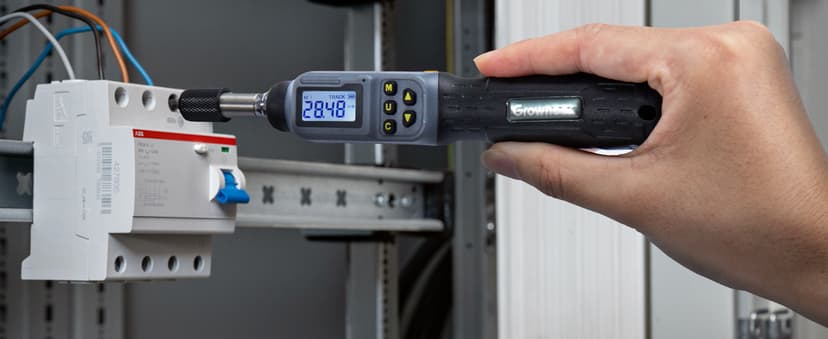 GROWNEER Digital Torque Screwdriver, 2.66-53.1 In-lbs/0.3-6 Nm, 1/4'' Drive Inch Pound Torque Screwdriver Electrician with Buzzer & LED Indicator, 27 In 1 Torque Wrench Screwdriver Set