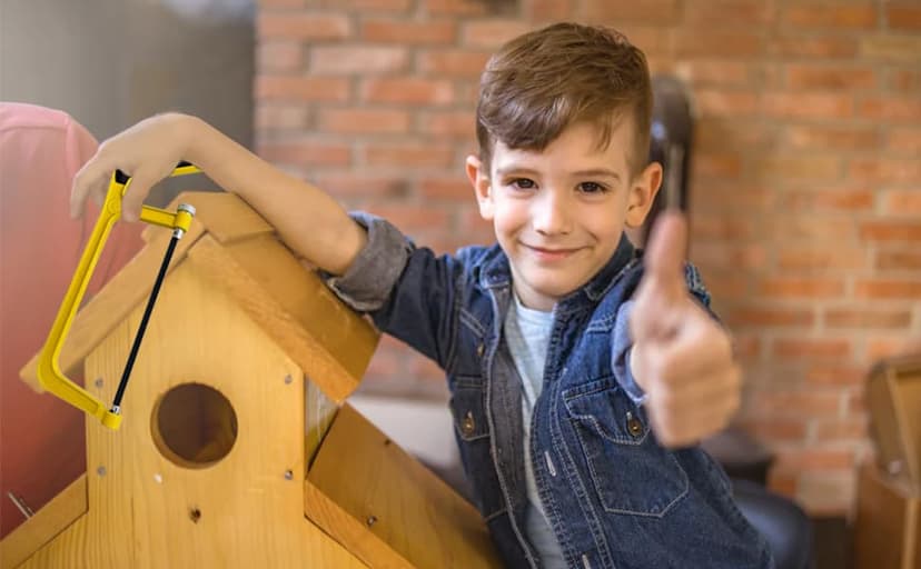 Mini Metal Miter Box and Saw Set, 6 Inch Extra Fine Cut Hand Saw, 5.3 Inch Small Aluminum Miter Box with 3 Hacksaw Replacement Blades for Crafts, Hobby Projects, Cutting Wood, Soft Metal