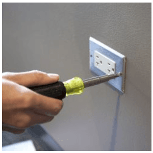 Klein Tools 32500 11-in-1 Screwdriver / Nut Driver Set, 8 Bits (Phillips, Slotted, Torx, Square), 3 Nut Driver Sizes, Cushion Grip Handle